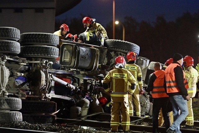 Gdańsk: Ruch kolejowy do Portu Gdańsk sparaliżowany. Kiedy ponownie ruszą pociągi? Sytuacja jest dynamiczna 26.10.2022