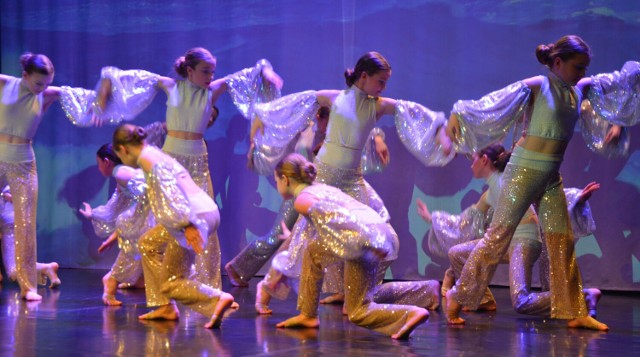 Premiera znakomitego spektaklu "Na skrytym chmurami szczycie" Teatru Tańca Arabeska w Zduńskiej Woli
