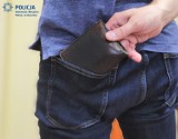 W Koninie grasują kieszonkowcy? Do policji trafiają zgłoszenia dotyczące kradzieży portfeli. Przestępstwa miały miejsce w rejonie targowisk