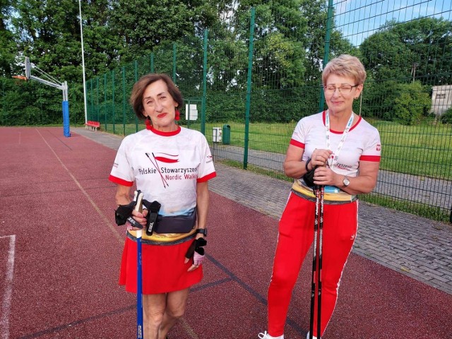 Wśród uczestników jest Alicja Wiśniowska z prawej ze Słupczy w gminie Dwikozy, organizatorka wielu akcji Nordic Walking. Więcej na kolejnych zdjęciach.