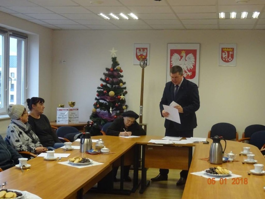 Kolejni mieszkańcy gminy Rogoźno odebrali swoje Karty Seniora