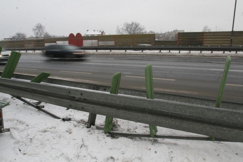 Karambol na DTŚ w Chorzowie [ZDJĘCIA]. Zderzyło się kilkanaście samochodów