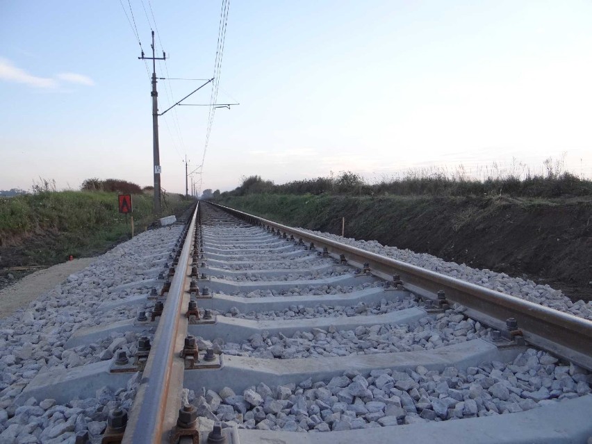 Remontują przejazd kolejowy w Pątnowie [FOTO]
