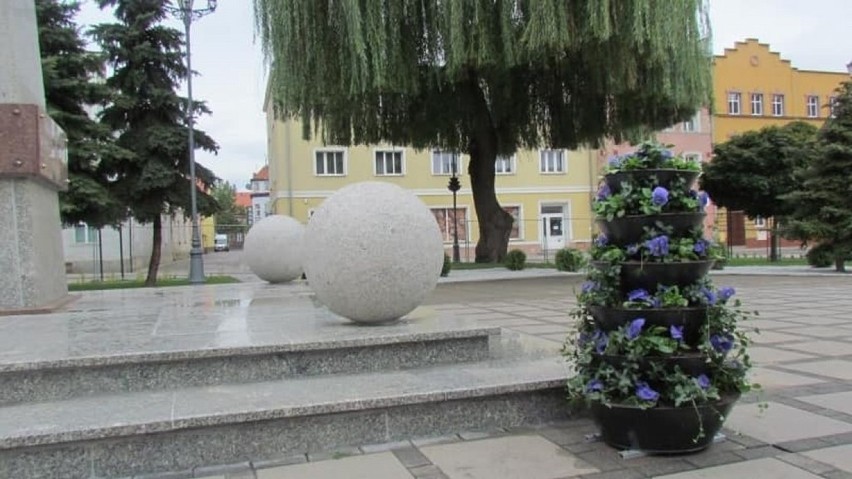 Górowski rynek po metamorfozie. Zakończyły się prace związane zagospodarowaniem terenu [ZDJĘCIA]