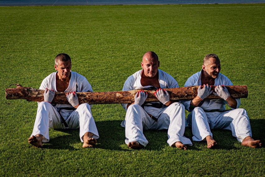 Mistrzowie sztuki walki karate w Sieradzu