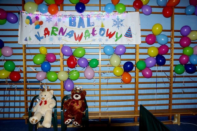 W hali Kazimierskiego Ośrodka Sportu miał miejsce fantastyczny bal karnawałowy dla dzieci.