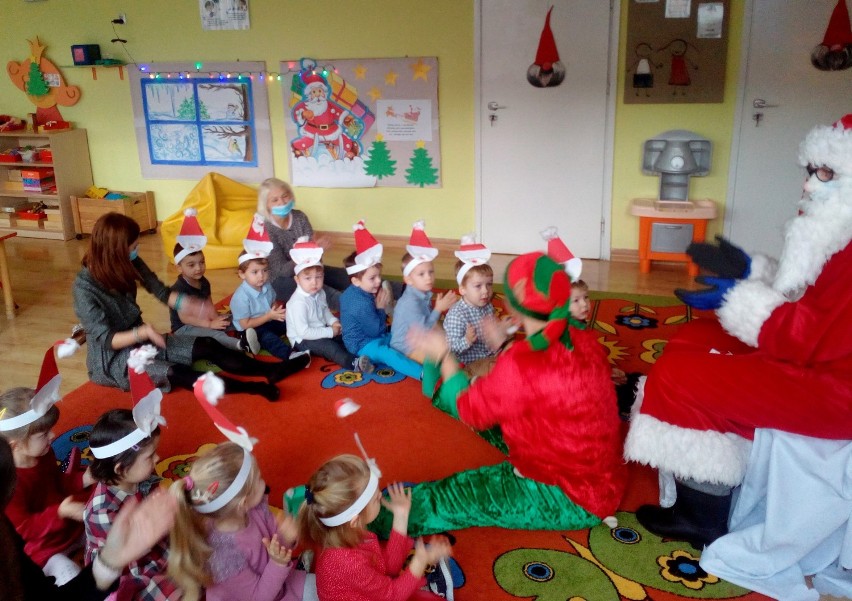 Mikołaj odwiedził dzieci z Publicznego Przedszkola nr 4 w...