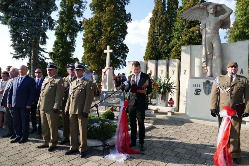 Konecki Wrzesień. Patriotycznie przed Pomnikiem Partyzantów [ZDJĘCIA]