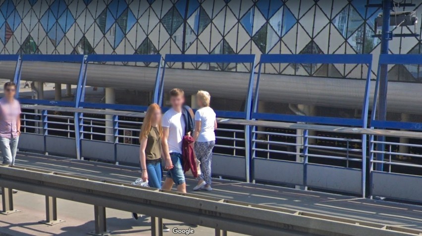 Dzięki Google Street View można wirtualnie zwiedzać miasta i...