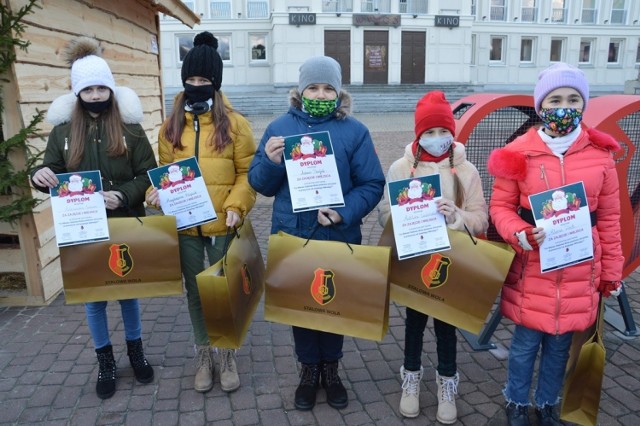 Laureatki konkursu „Co miasto powinno otrzymać w prezencie od Świętego Mikołaja?”