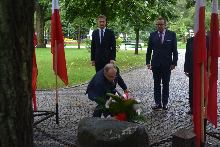 40. rocznica powstania NSZZ Solidarność w Suwałkach. Uroczyste obchody pod Dębem Wolności [Zdjęcia]