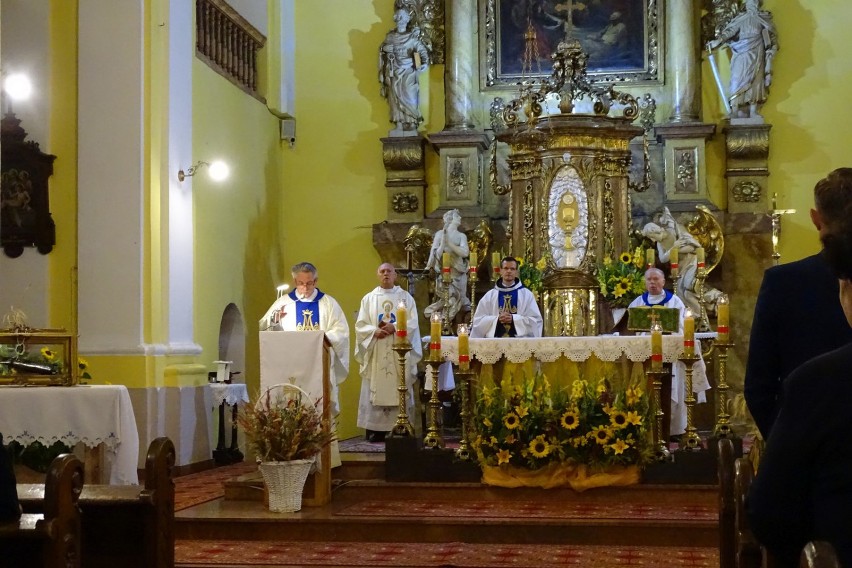 WSCHOWA. Uroczysta msza św. otworzyła Ogólnopolską Inaugurację EDD we wschowskiej Farze[ZDJĘCIA]