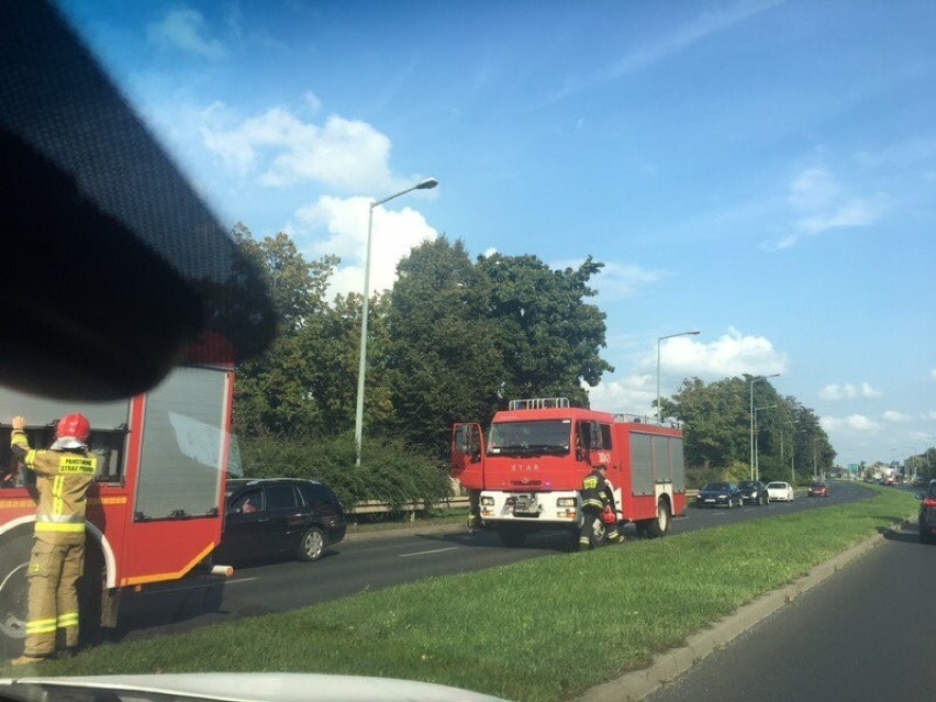 Wypadek przy ul. Bukowskiej w Poznaniu.