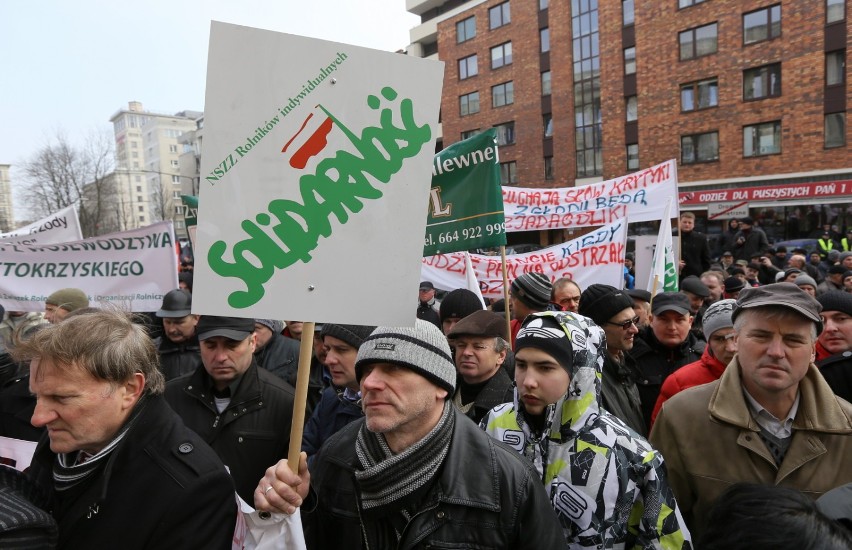 Protest rolników przed Ministerstwem Rolnictwa