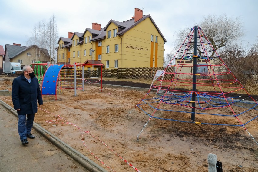 Inwestycje w Augustowie. Na Śródmieściu powstaje siłownia pod chmurką [Zdjęcia]