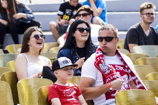 POLECAMY:

 Niemcy odpadli z mundialu! Memy po porażce z Koreą Południową 0:2 [ŚMIESZNE OBRAZKI, DEMOTYWATORY]

Rozbój w Grudziądzu. Bezdomni grozili nożem i ukradli "komórkę"

