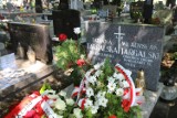 Uroczyste odznaczenie grobu Wojciecha Targalskiego znakiem pamięci "Tobie Polsko" na bytomskim cmentarzu