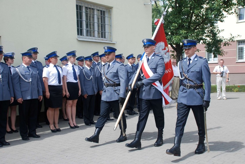 Międzychód. Policjanci awansują w dniu swojego święta