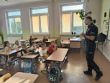 Policjanci z Łasku uczą dzieci bezpiecznego zachowania na drogach ZDJĘCIA