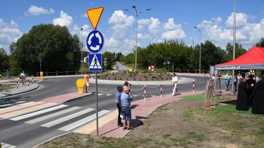 Nowe, ważne rondo w Końskich oficjalnie oddane i nazwane imieniem wojennego bohatera