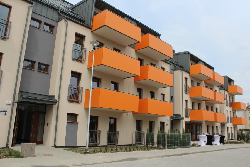 Gliwice: Nowi lokatorzy mieszkań przy Wiązowej dostali klucze