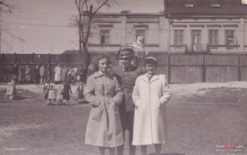 1958 rok. zdjęcie zostało wykonane z terenu Stadionu Miejskiego - w tle od lewej kamienice Kaliska 22 i Kaliska 20