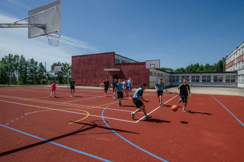 Inwestycje w Jastrzębiu: nowe boiska przy szkołach