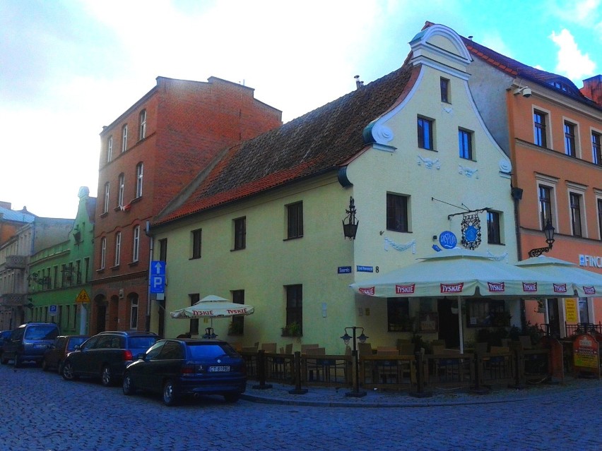 Gospoda Pod Modrym Fartuchem jest jedną z najstarszych restauracji w Europie.