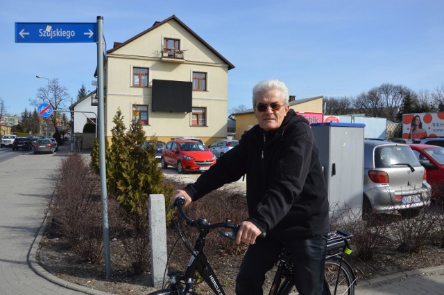 Antoni Biel jest zwolennikiem budowy ronda na skrzyżowaniu ul. Szujskiego i Szkotnik. Dziwi się, że miasto z tego zrezygnowało