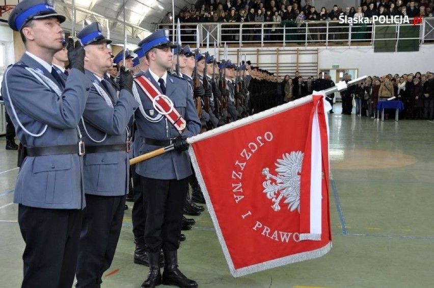 Ponad stu nowych policjantów w Śląskiem. Rekrutacja wciąż...