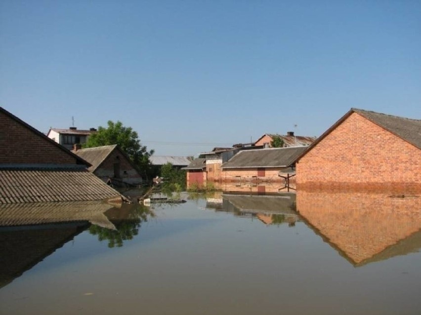 Wielka woda na Lubelszczyźnie. Powódź w 2010 roku wstrząsnęła mieszkańcami regionu. Archiwalne zdjęcia [CZĘŚĆ II]