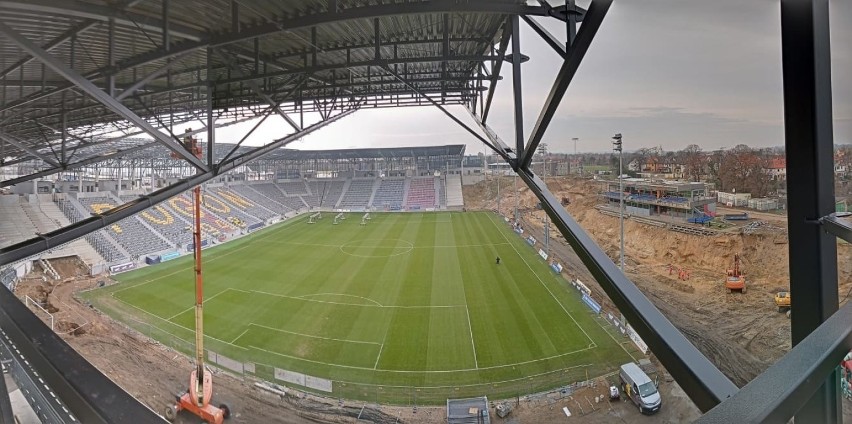 Hala pneumatyczna i stadion Pogoni - stan 16 grudnia 2020.