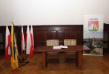 Księga kondolencyjna dedykowana zmarłemu prezydentowi Gdańska wystawiona w ratuszu