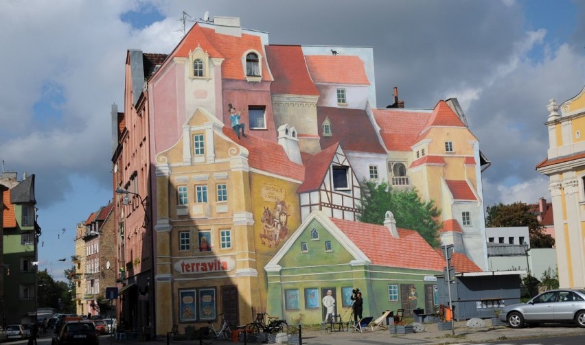 Murale w Poznaniu: Czytaj więcej TUTAJ