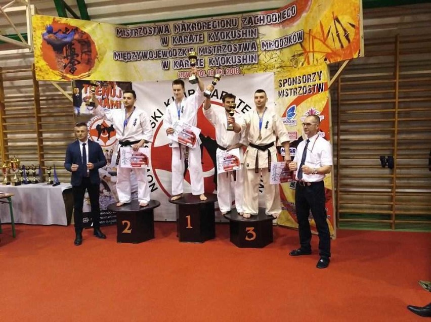 Cztery trzecie miejsca zawodników Włocławskiego Klubu Karate Kyokushin [zdjęcia]