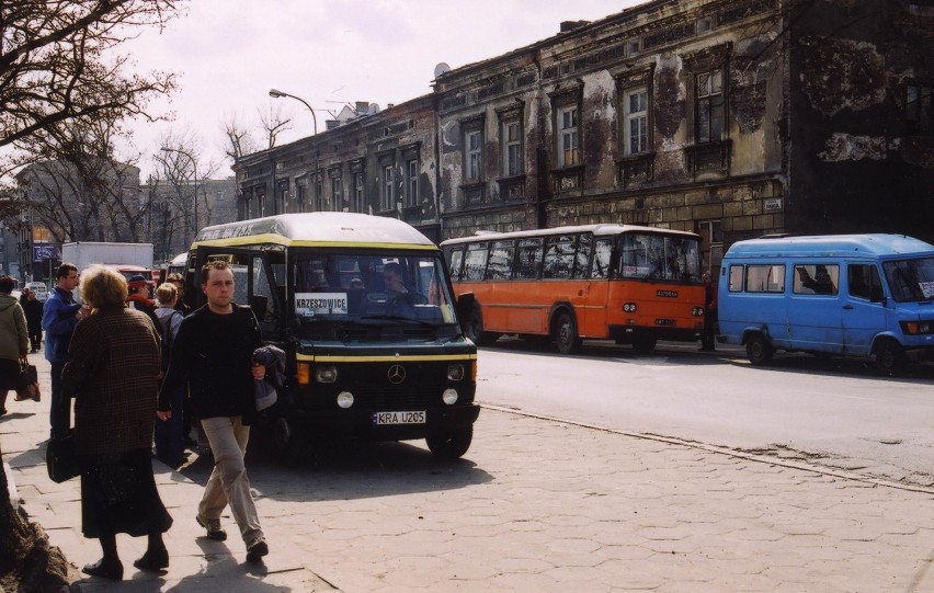 Pozostajemy w okolicy. Autobusy odjeżdżały też z ul. Pawiej