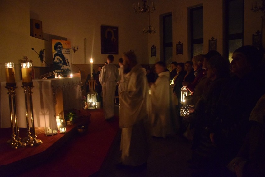 Roraty dla dorosłych u franciszkanów pt. "Jak ugryźć Boga?"