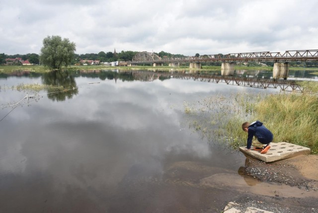 Przebywając nad wodą należy zachować ostrożżność!