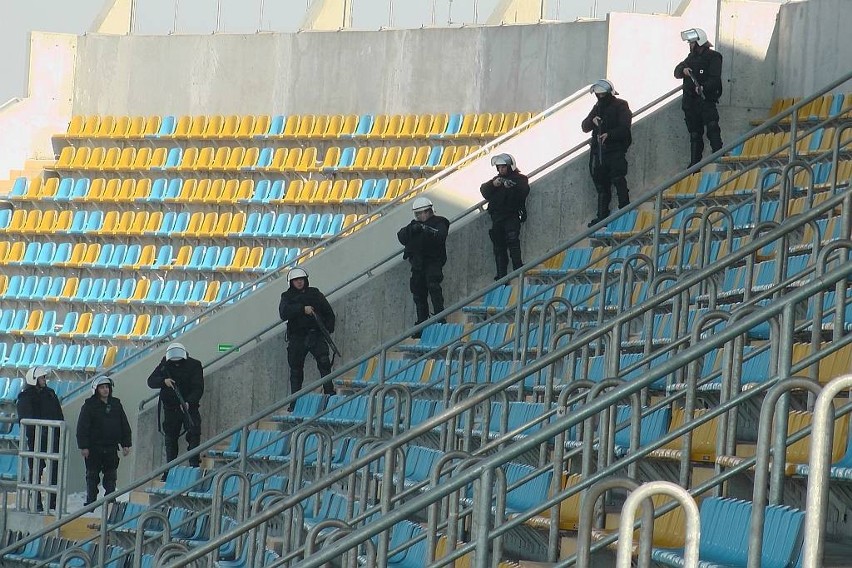 Policjanci przygotowywali się do... sezonu piłkarskiego