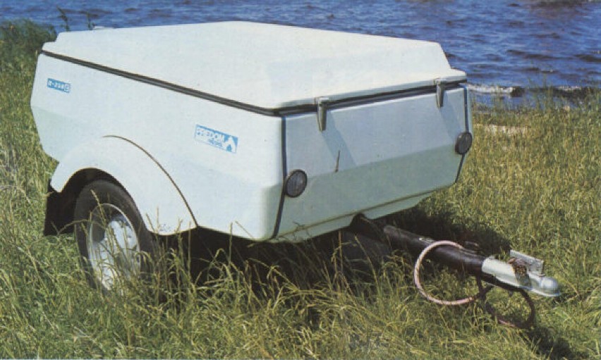 1974 r. – Rozpoczęto produkcję przyczep bagażowych N-250 i...