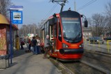Zerwana trakcja w Świętochłowicach. Koparka zerwała trakcję tramwajową przy Mijance