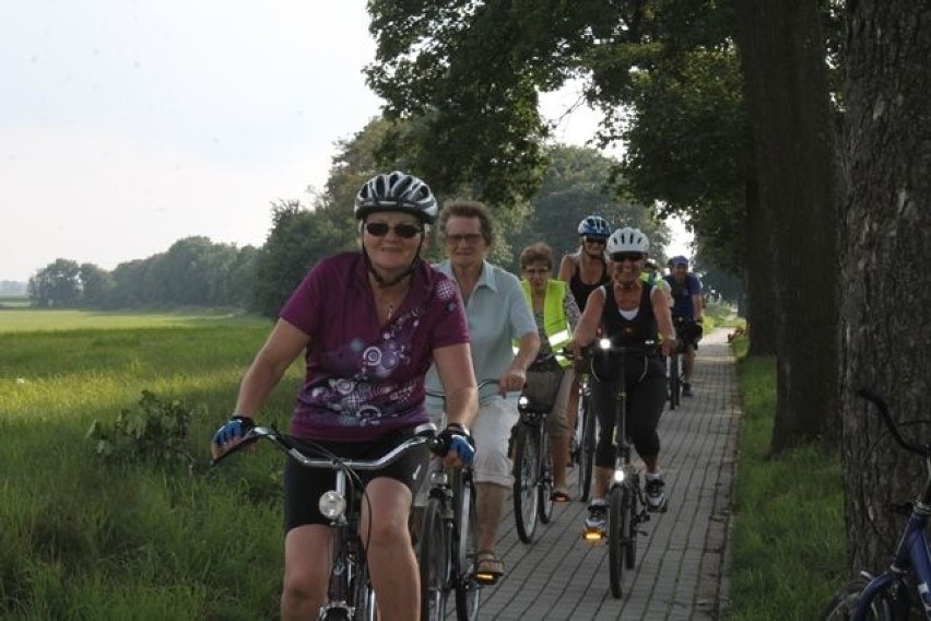 Wspólne wycieczki rowerowe mieszkańców po gminie Unisław i...