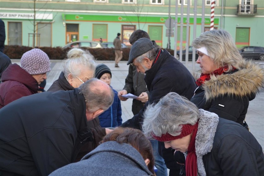 Częstochowa: Antyrządowa manifestacja w Dzień Kobiet [ZDJĘCIA]