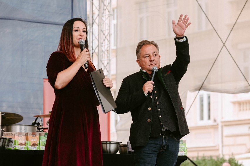 Festiwal Karpaty na widelcu z pokazem kulinarnym Jana Kuronia i koncertem zespołu Żmije