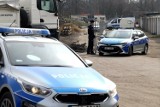 Kraków. 25-latek odpowie za zniszczenie samochodów swojego pracodawcy na parkingu na Olszy