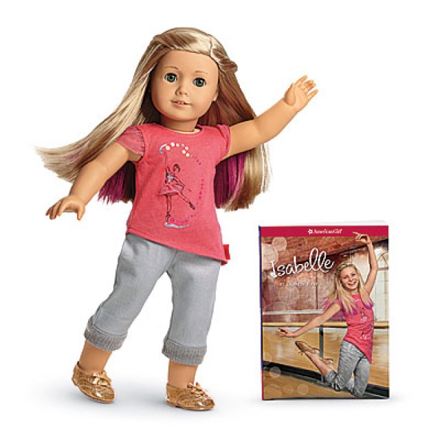 Najpopularniejszą zabawką w sieci została lalka American Girl. Dziewczynki podobno się w niej zakochały, z czego niebywale przed Świętami musi cieszyć się firma Mattel, która lalki sprzedaje.