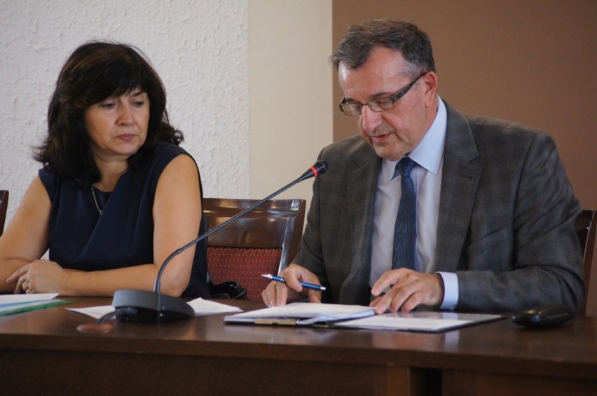 Radomsko: Radni powiatowi obradowali na komisjach edukacji i...