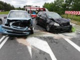 Wypadek na trasie wojewódzkiej 196. Na obwodnicy Skoków zderzyły się dwa samochody 