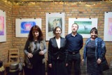 Pruszcz Gdański: Wernisaż wystawy Justyny Drozd-Tietianiec w galerii Szary Ganek. Tu każdy obraz ma swoją historię [ZDJĘCIA, WIDEO]