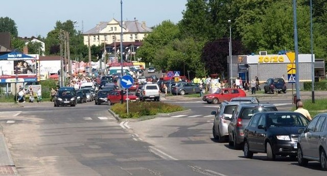 Na skrzyżowaniu ulic: Krakowskiej, Targowej i  Stara Droga w Radomsku powstanie rondo